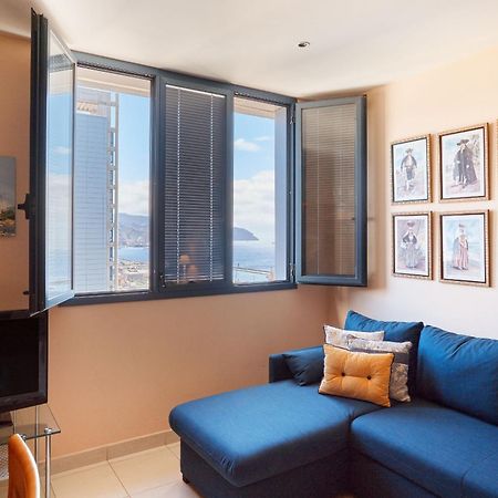 Eden Rentals Altavista Suites Apto Torre 1 サンタクルスデテネリフェ エクステリア 写真