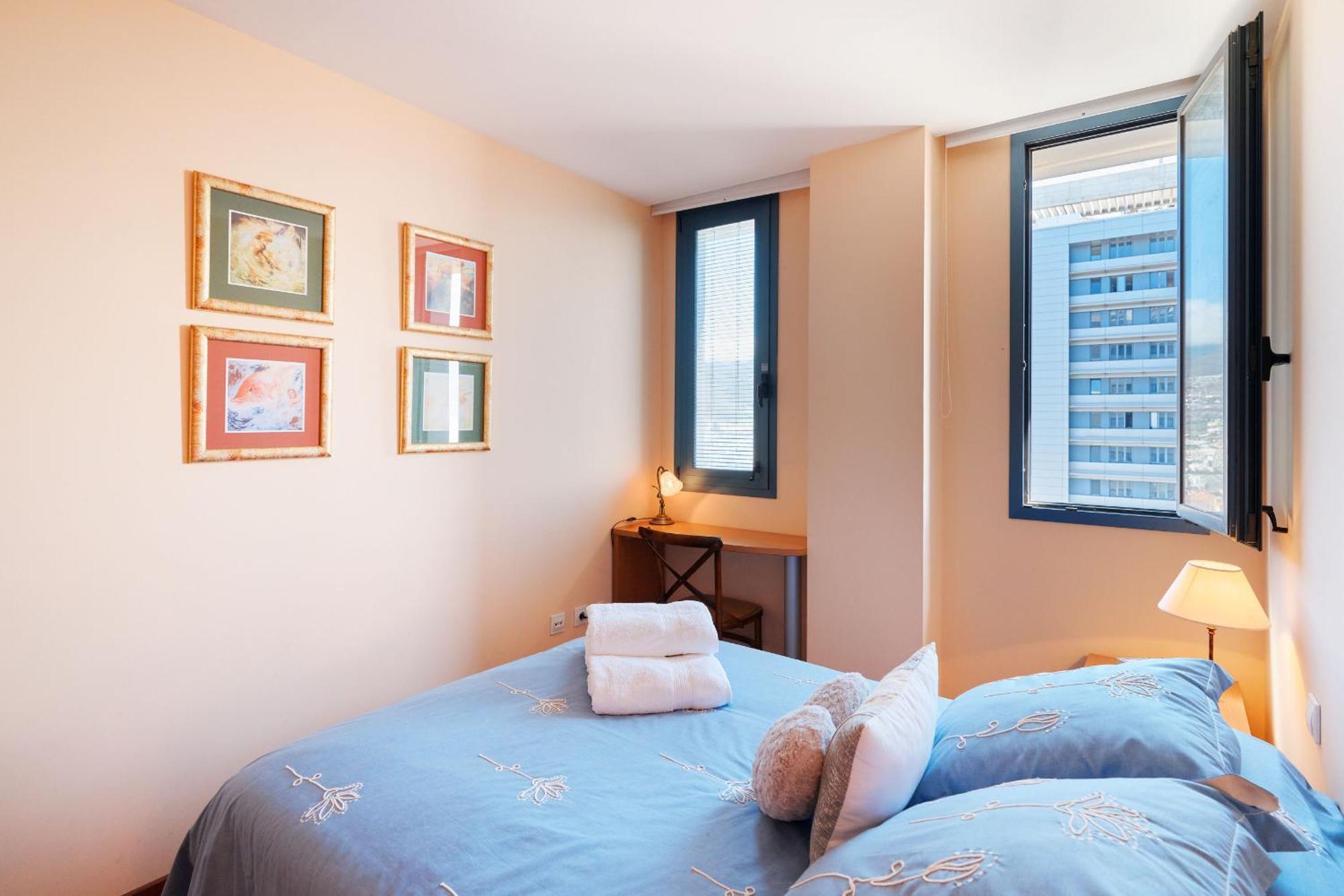 Eden Rentals Altavista Suites Apto Torre 1 サンタクルスデテネリフェ エクステリア 写真